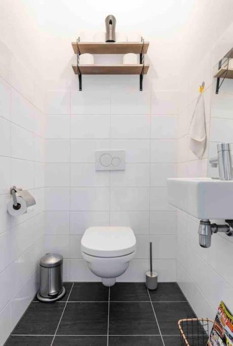 Appartement Large And Spacious 4-bedroom With Roofterras